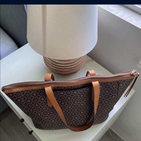 Fossil leather tote bag in brown - Picture 3 of 5